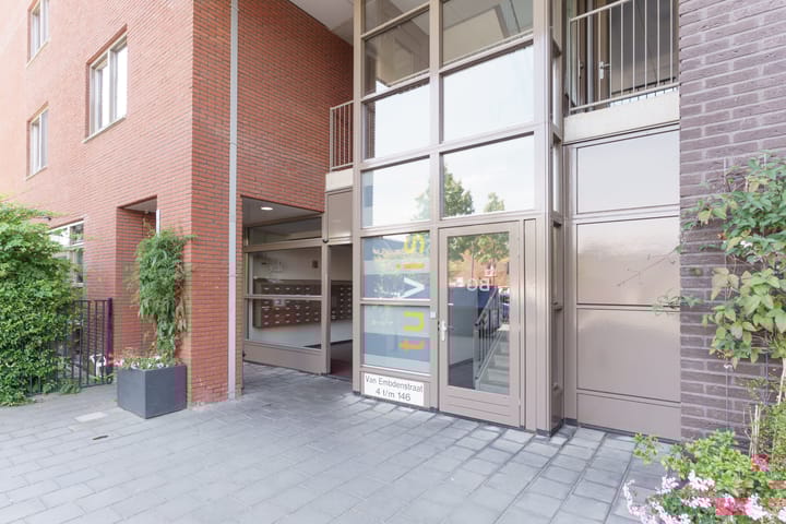 Photo 4 of Van Embdenstraat 146