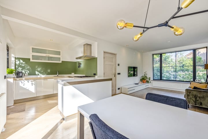 Foto 6 van Witte de Withlaan 12