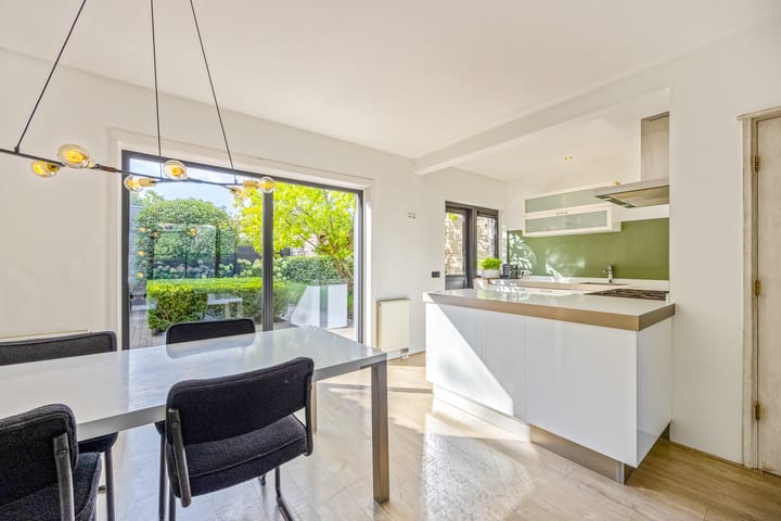 Foto 11 van Witte de Withlaan 12