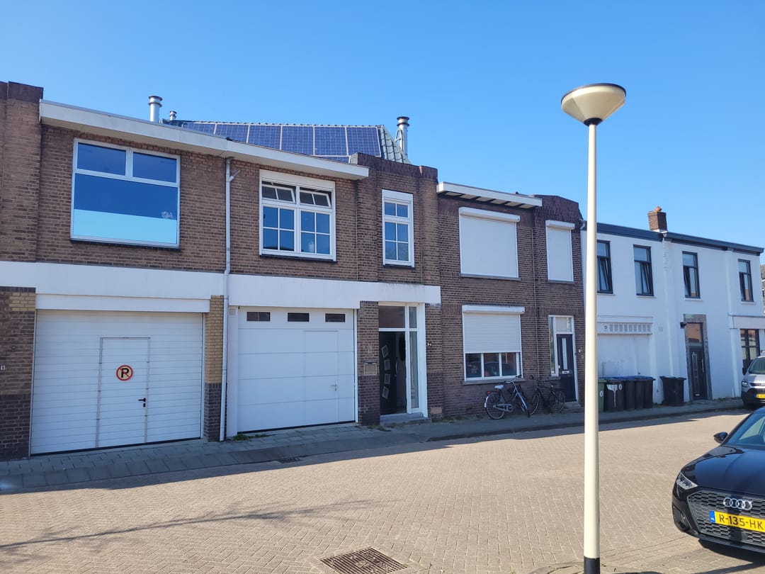 Photo 1 of Prins Hendrikstraat 6-A