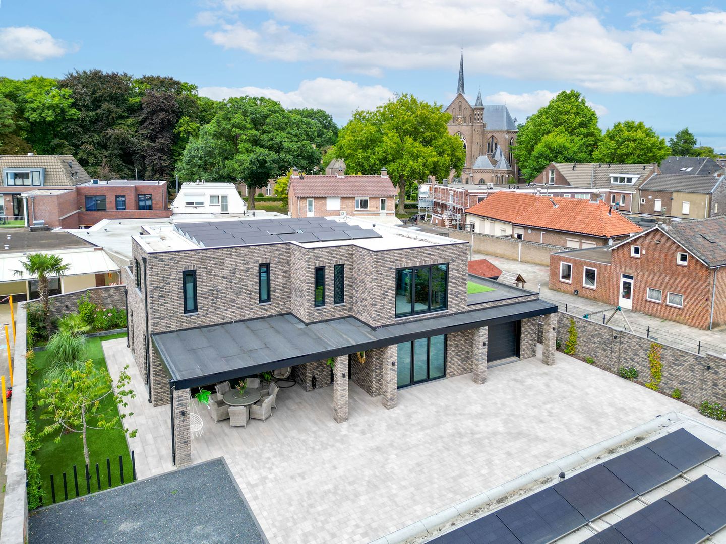 Foto 1 van Burgemeester Ploegmakerslaan 17-B