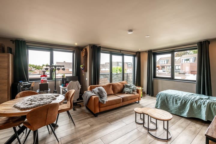 Foto 18 van Burgemeester Ploegmakerslaan 17-B