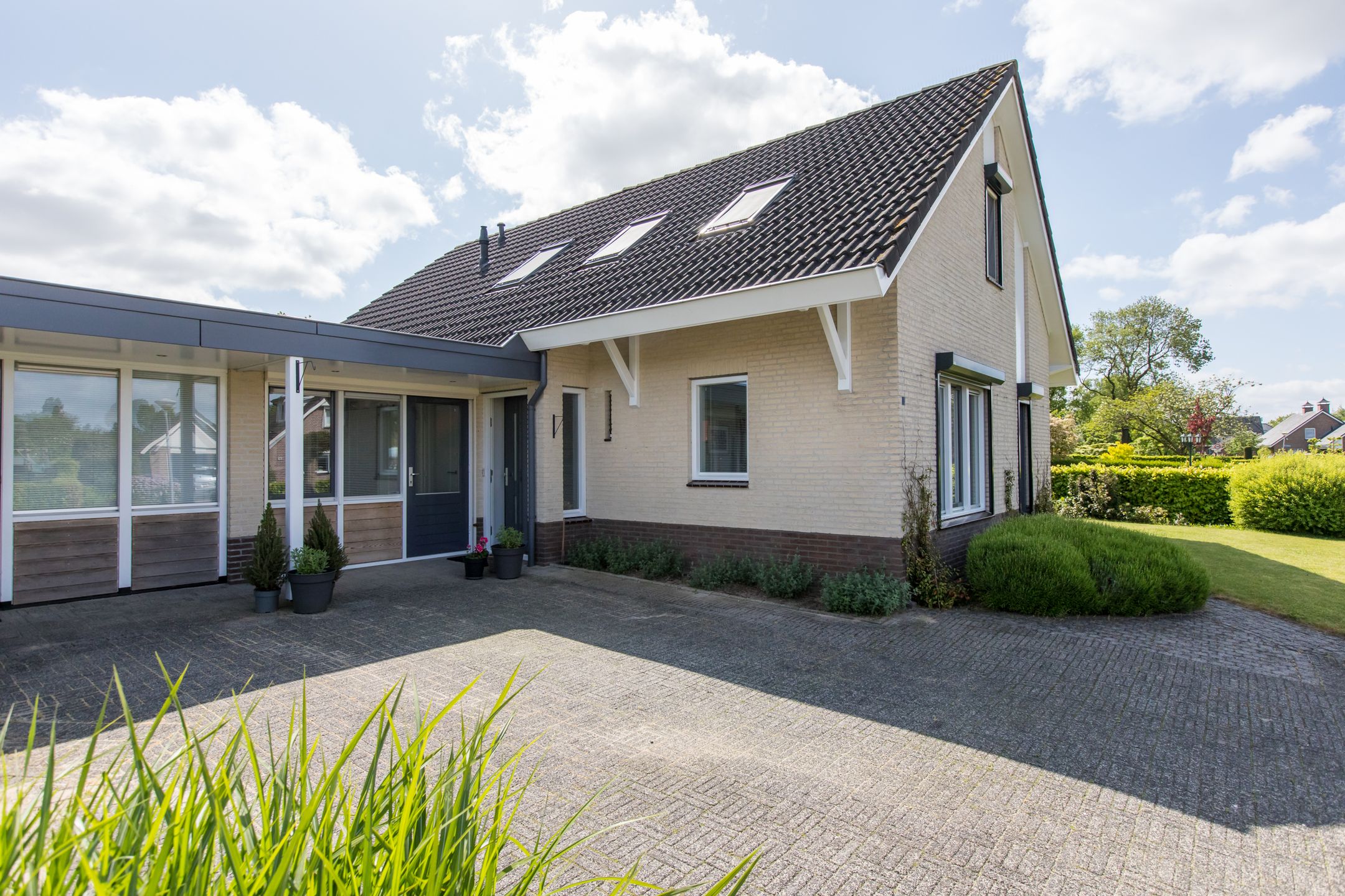 Photo 9 of Antoniusstraat 7