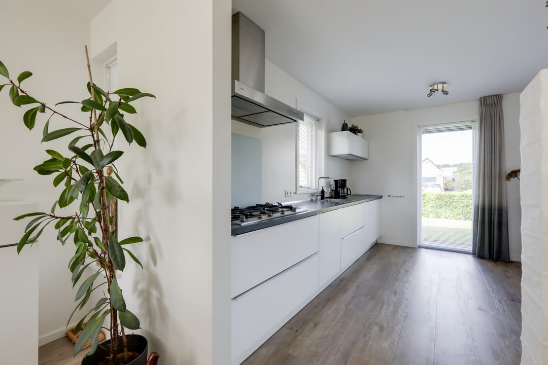 Photo 17 of Antoniusstraat 7