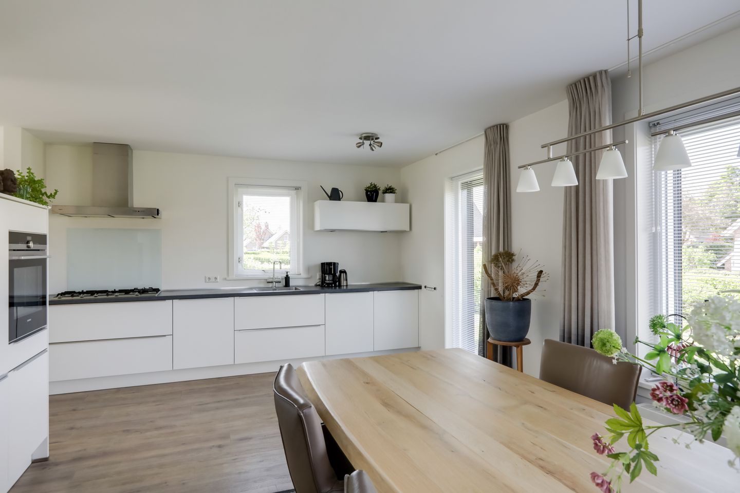 Photo 20 of Antoniusstraat 7