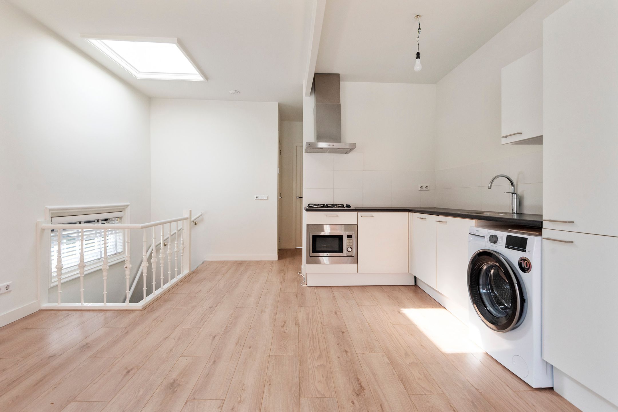 Photo 6 of Nassaustraat 13-B