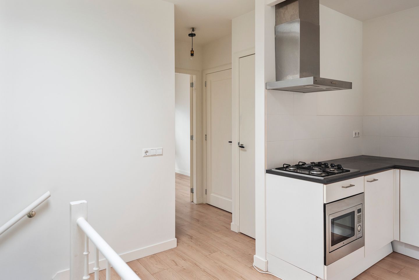 Photo 10 of Nassaustraat 13-B