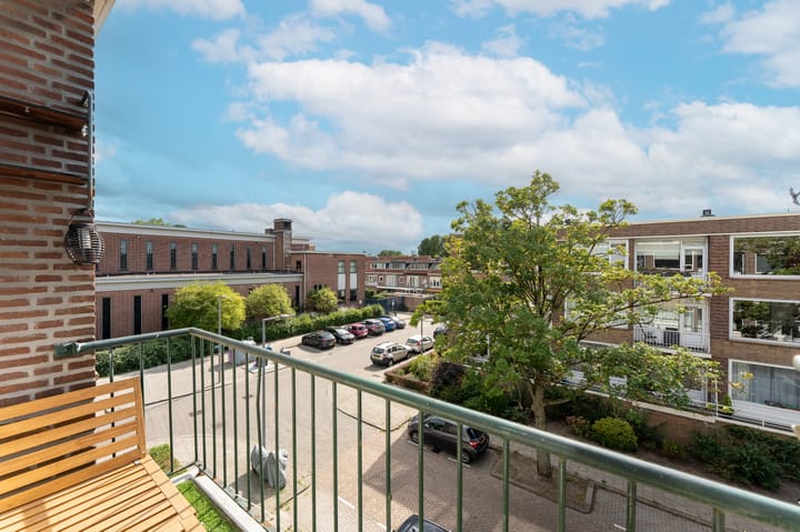 Photo 4 of Paltroklaan 75