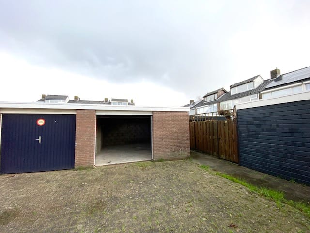 Photo 3 of Piet Heinstraat 7 F