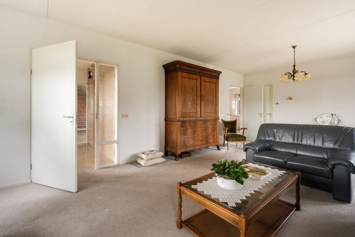 Foto 8 van Lheeweg 9-A