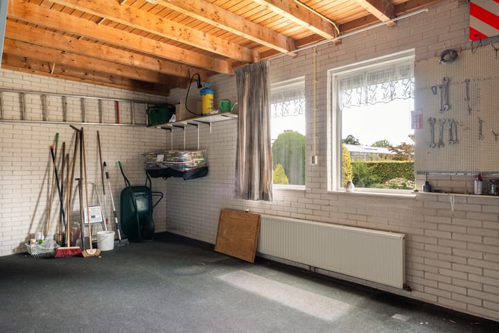 Foto 23 van Lheeweg 9-A