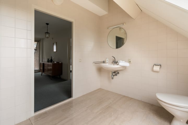 Foto 33 van Lheeweg 9-A