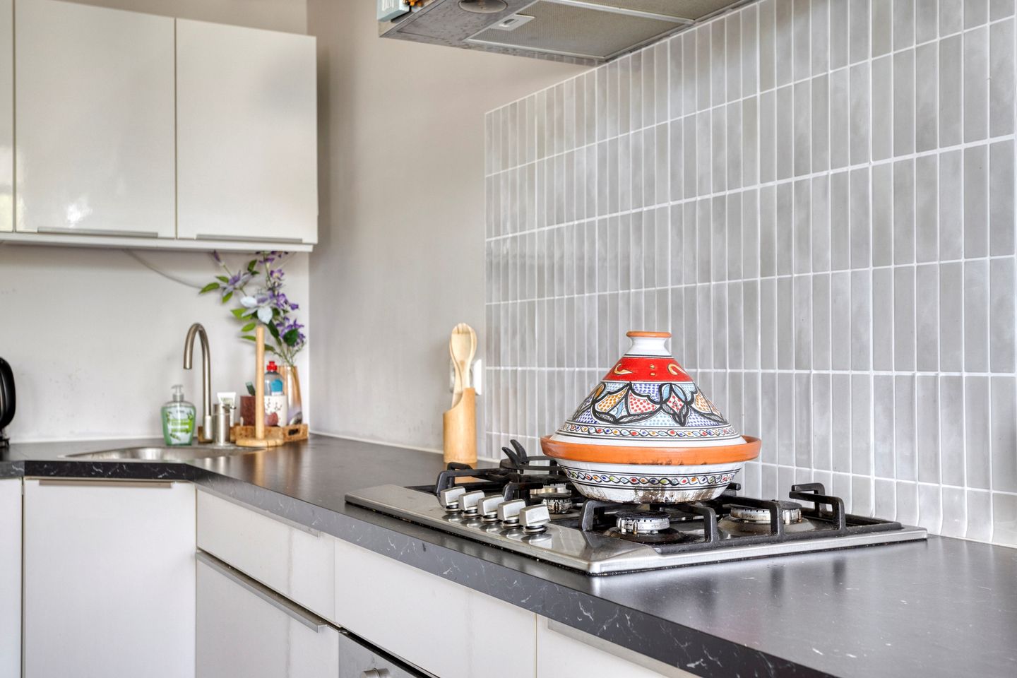 Photo 14 of Haagweg 58-A