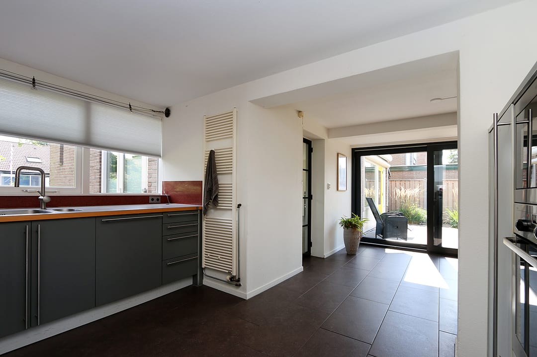 Foto 16 van Esdoornlaan 23