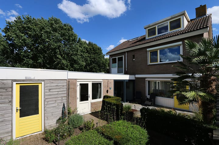 Photo 37 of Esdoornlaan 23