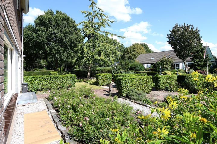 Photo 41 of Esdoornlaan 23