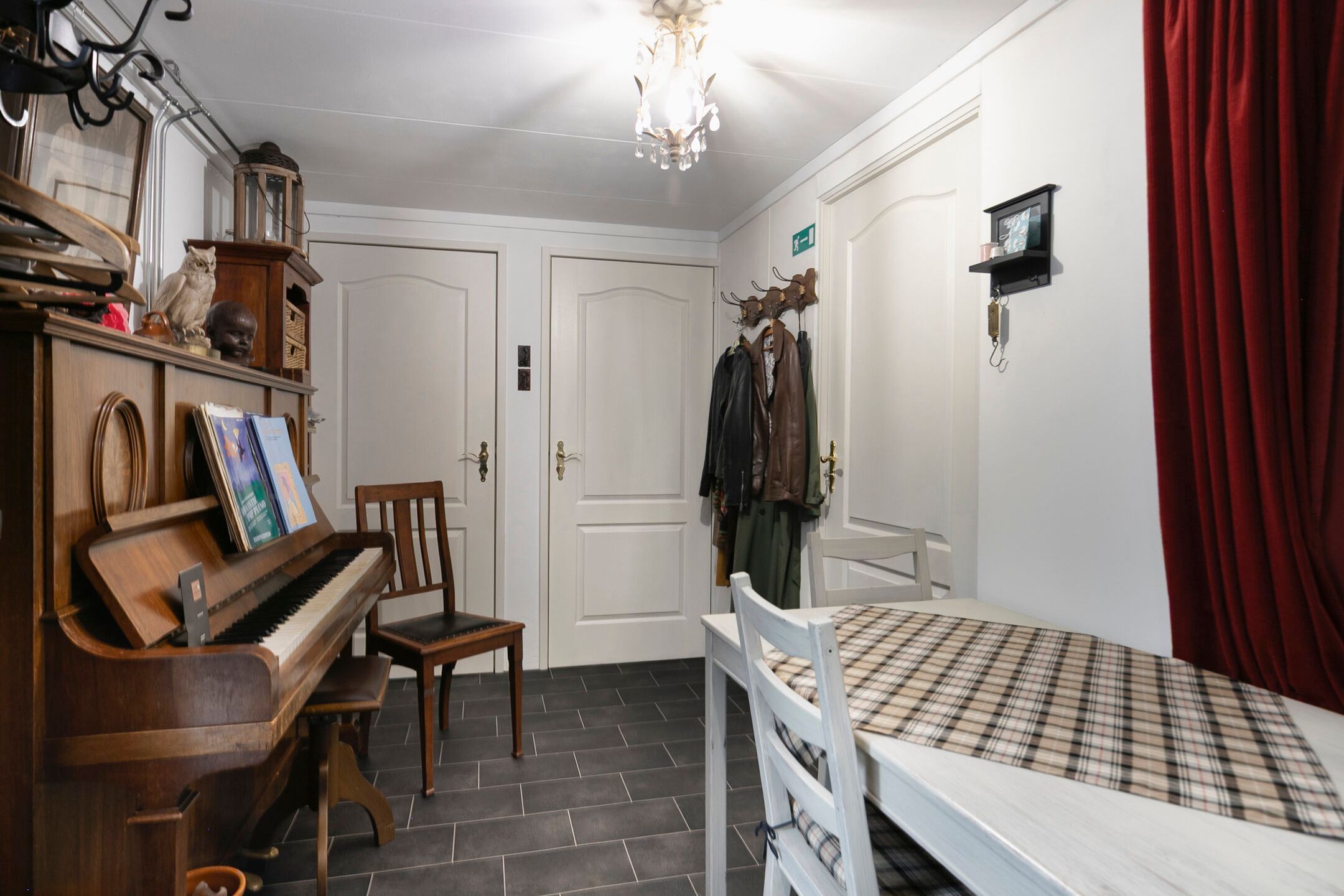 Photo 9 of Veerstraat 5