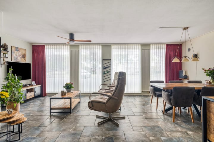 Foto 7 van Plataanplein 8