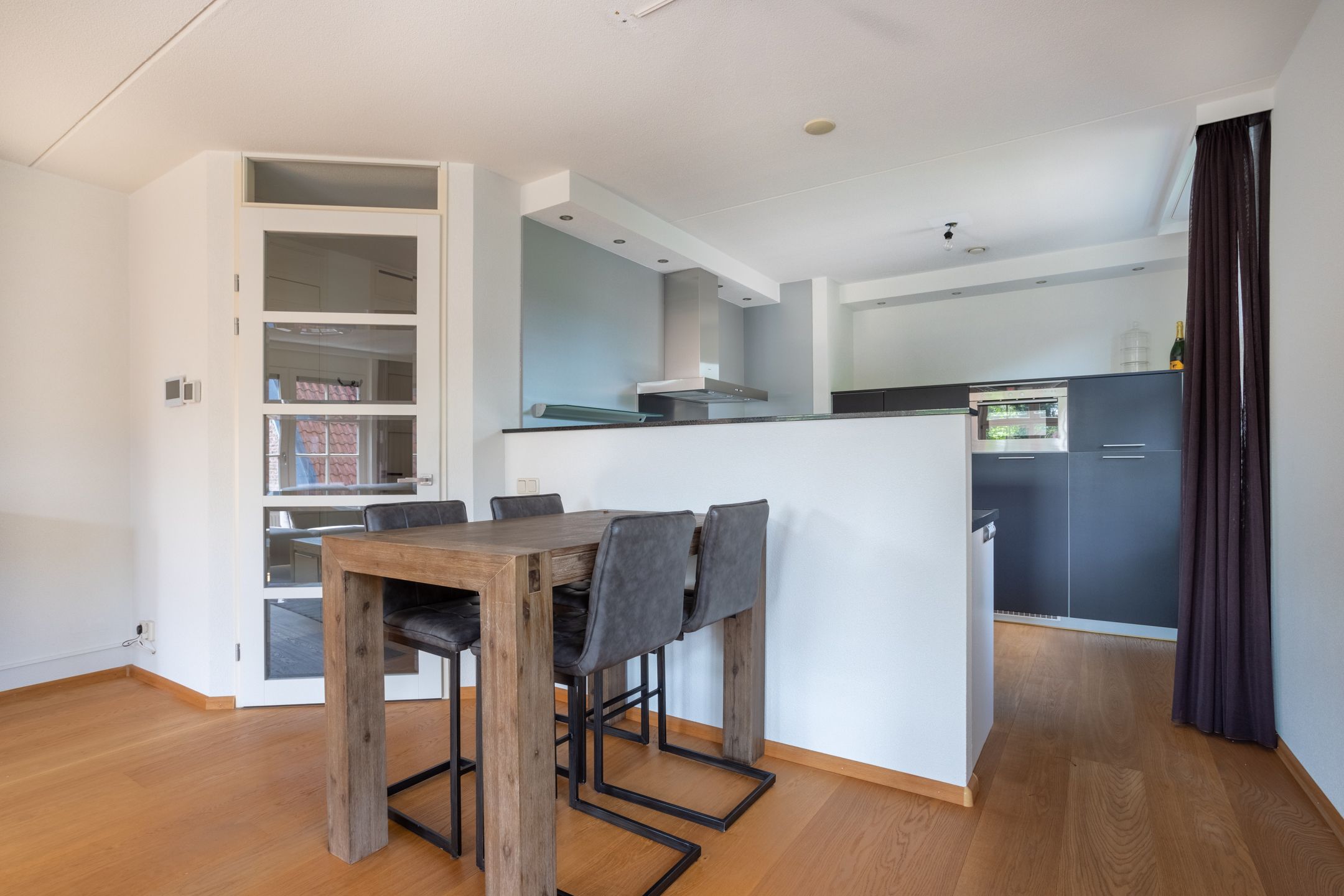 Foto 15 van Houtstraat 26