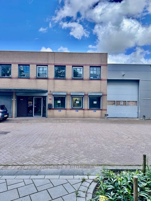 Bekijk foto 1 van H.J.E. Wenckebachweg 6-V15