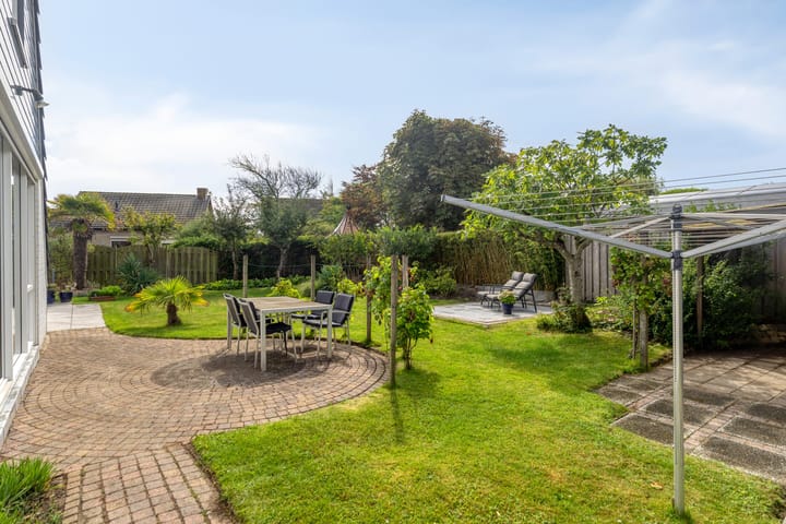 Photo 23 of Sloestraat 15