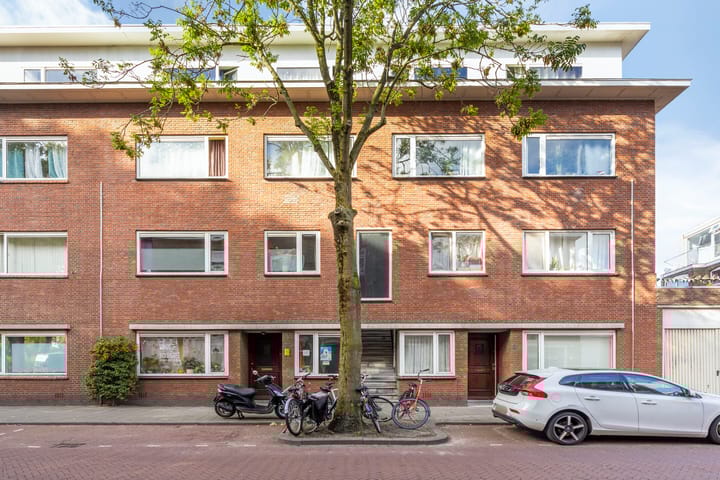 Photo 1 of Spaarnedwarsstraat 7-A