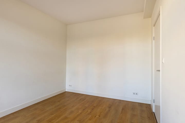 Photo 10 of Spaarnedwarsstraat 7-A