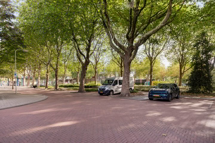 Photo 12 of Spaarnedwarsstraat 7-A