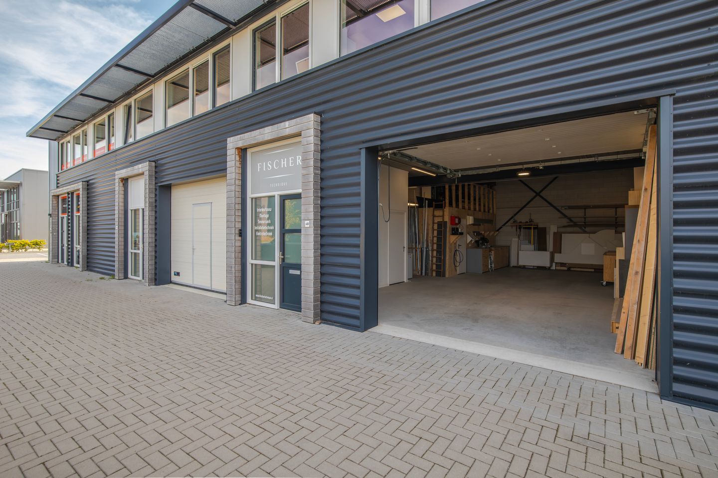 Bekijk foto 3 van Industrieweg 6-b