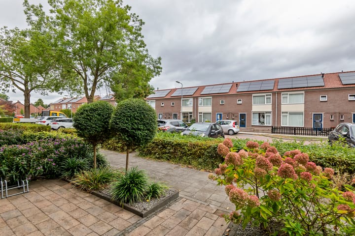 Foto 37 van Lindelaan 1-E