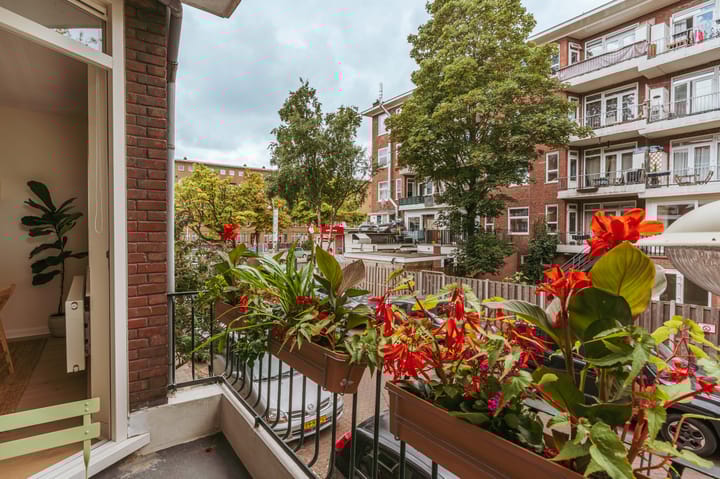 Foto 16 van Trouringhstraat 10-H