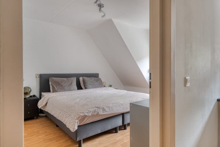 Foto 19 van Dorpsplein 17