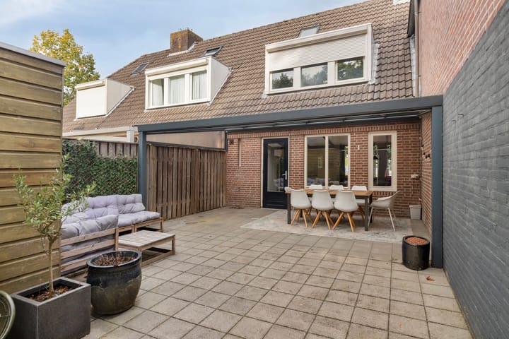 Foto 34 van Dorpsplein 17