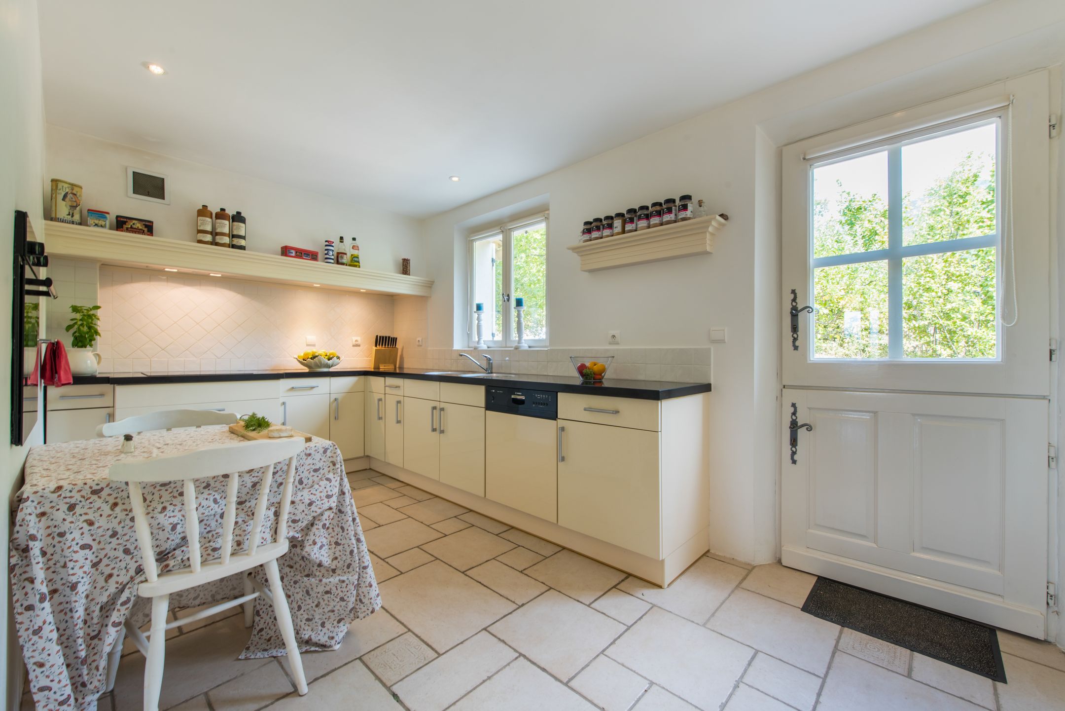 Foto 12 van 55 Les Cantarelles