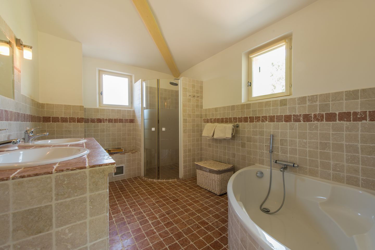 Foto 14 van 55 Les Cantarelles