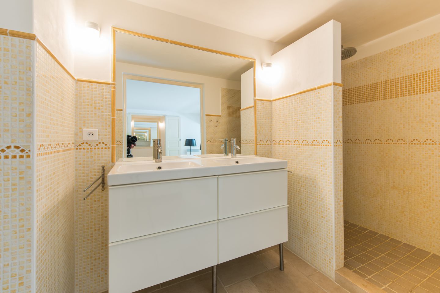 Foto 35 van 55 Les Cantarelles