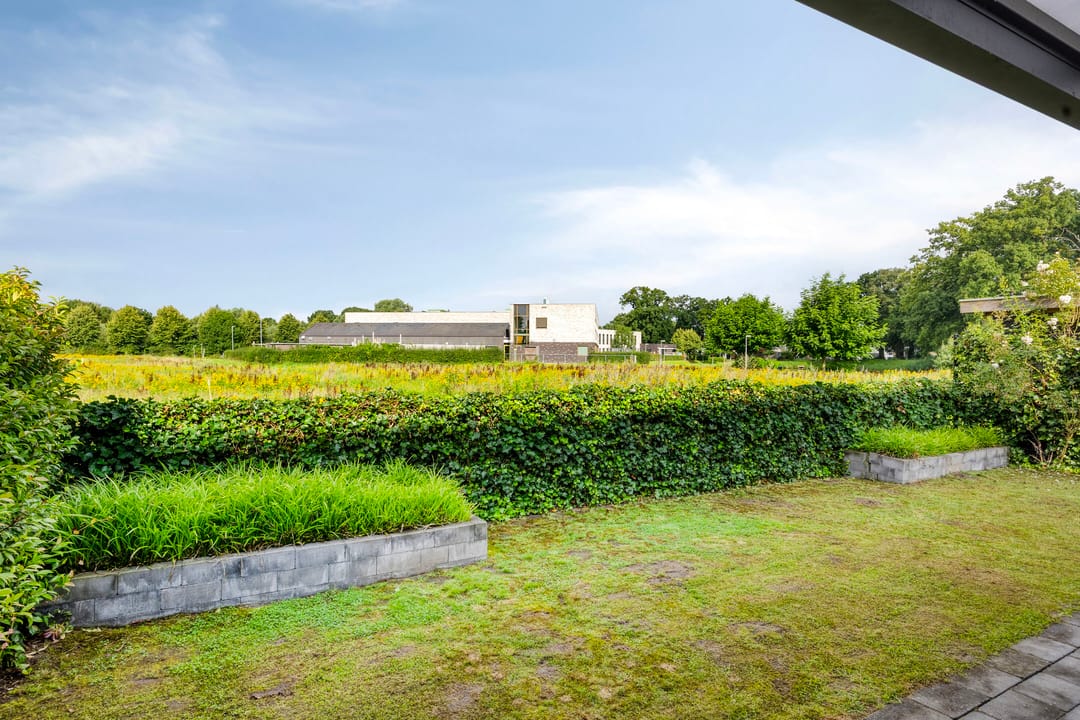 Photo 38 of F.C. Dondersstraat 7