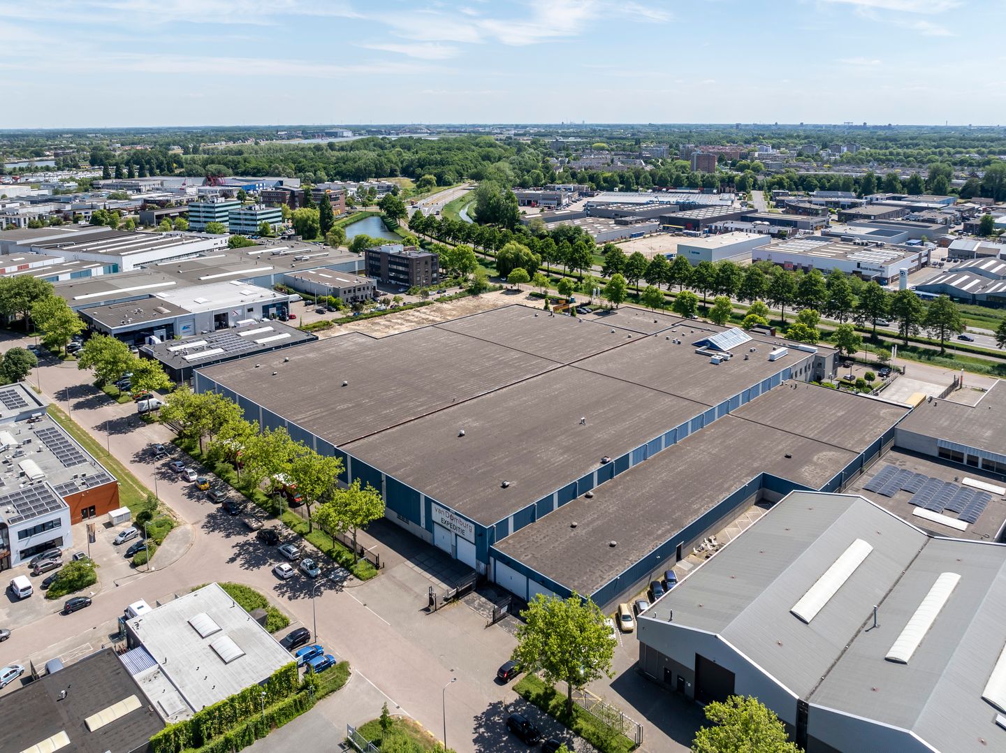 View photo 1 of Kolenbranderstraat 10