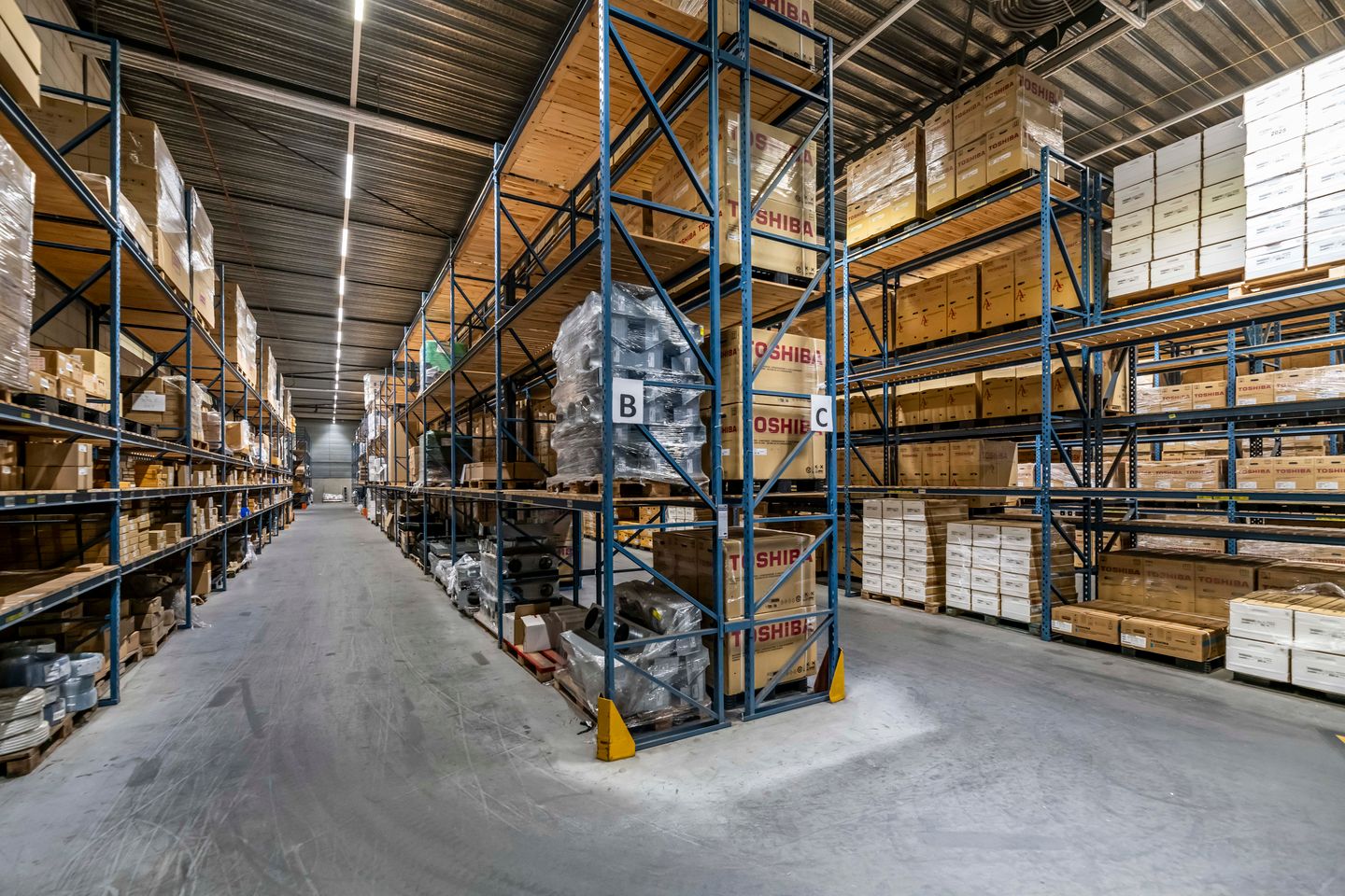 View photo 4 of Kolenbranderstraat 10