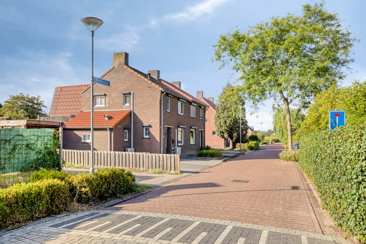 Photo 3 of Broekstraat 1