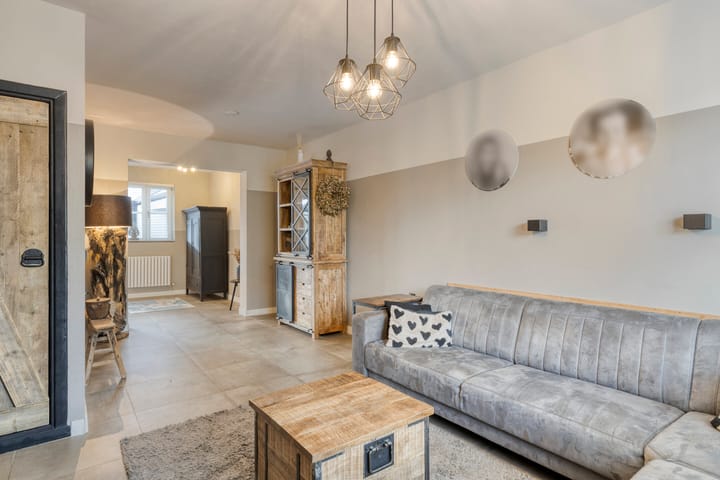 Photo 7 of Broekstraat 1