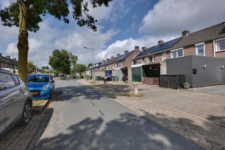 Foto 11 van Delfzijlstraat 87