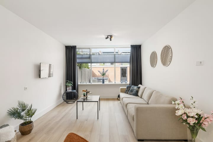 Photo 14 of Wilhelminalaan 24