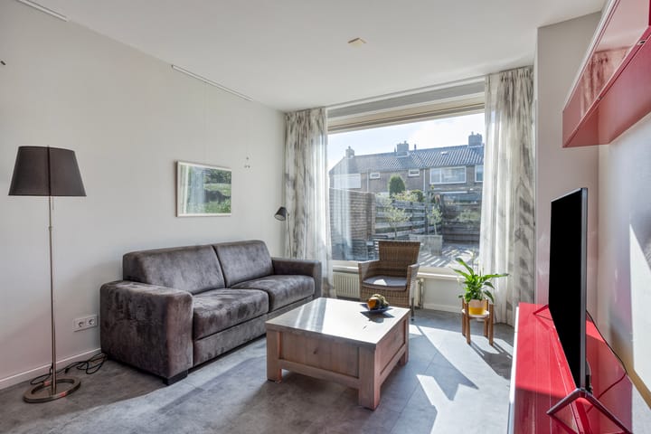 Photo 3 of Van Dam van Isseltstraat 5