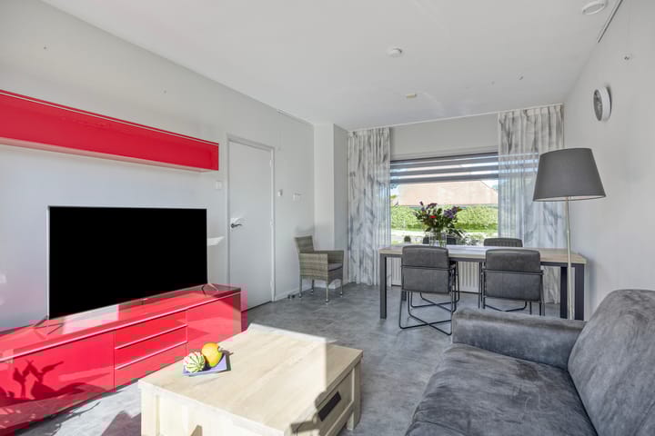 Photo 5 of Van Dam van Isseltstraat 5