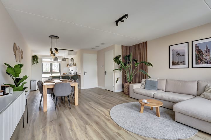 Foto 5 van Baronesstraat 25