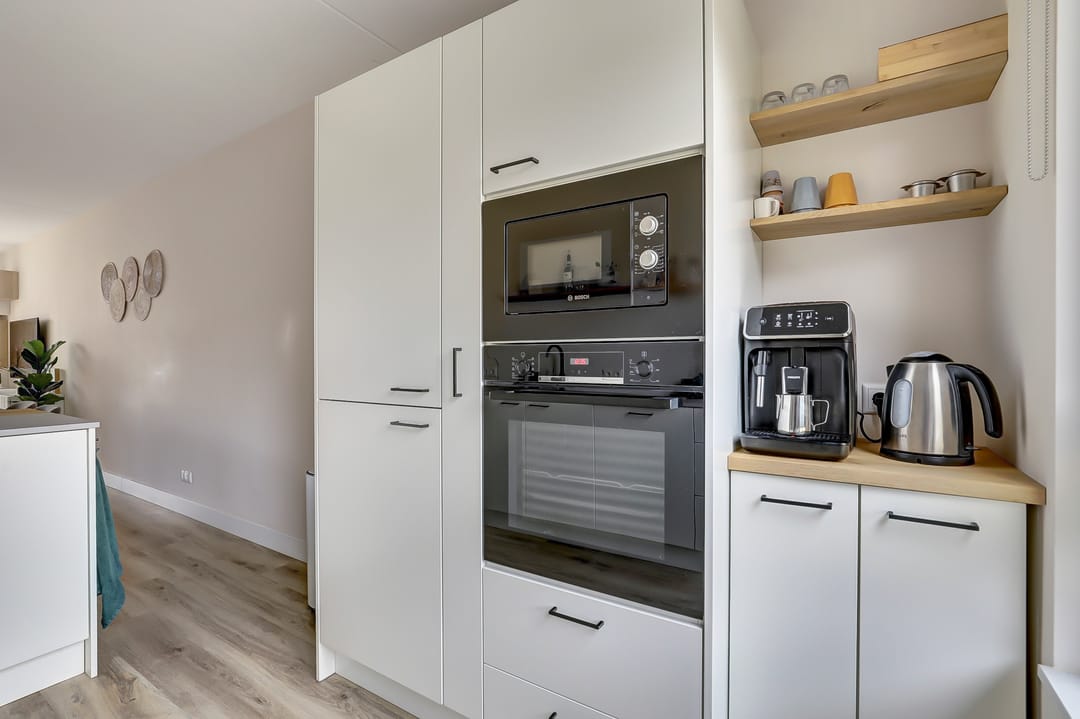 Photo 11 of Baronesstraat 25