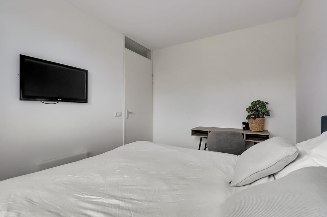 Photo 17 of Baronesstraat 25