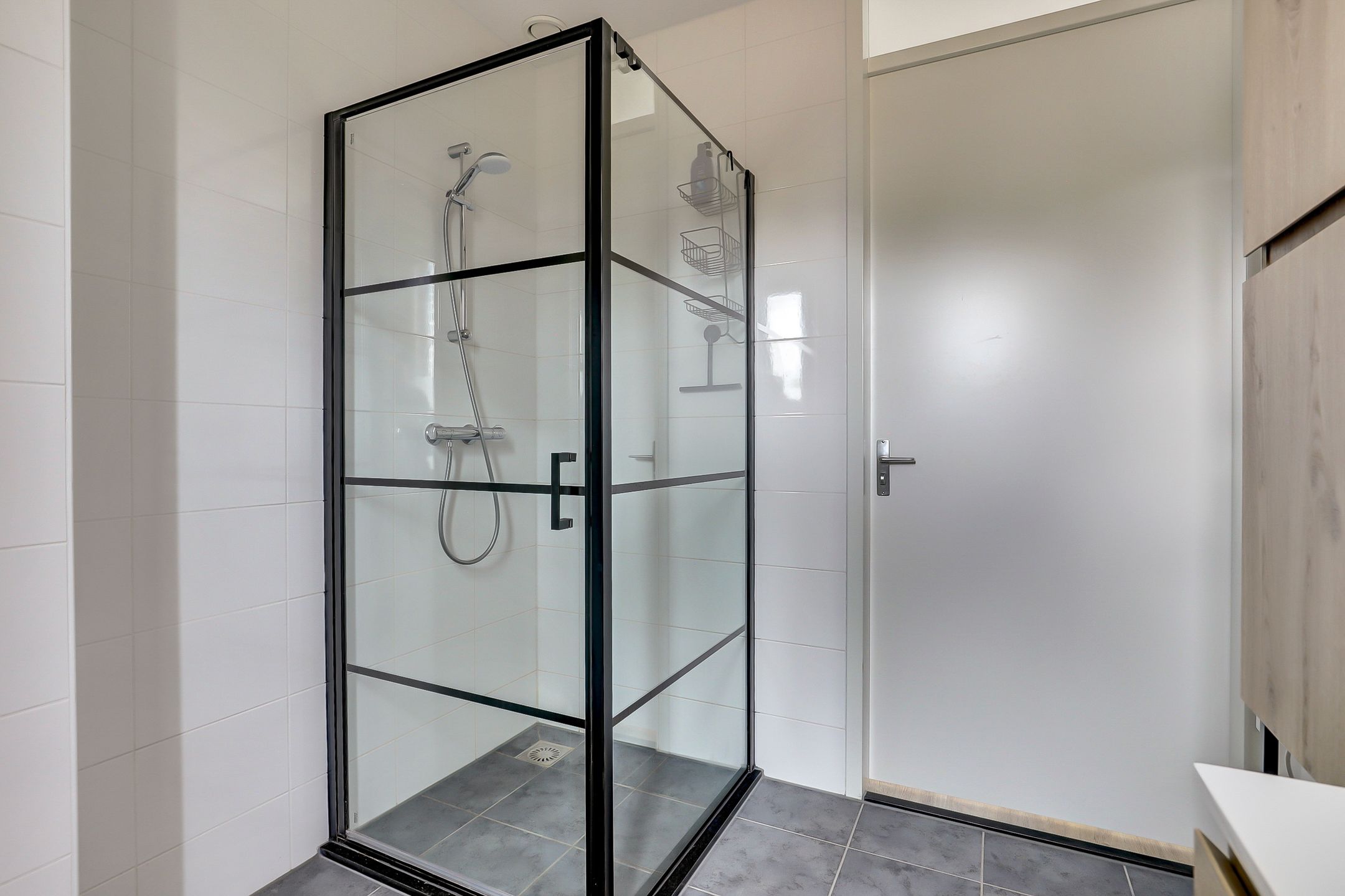 Photo 21 of Baronesstraat 25