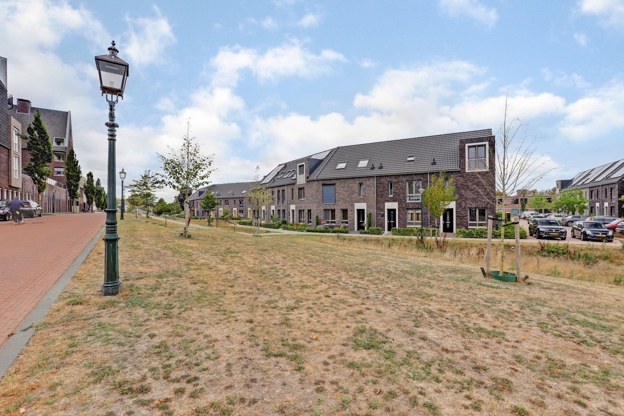 Photo 33 of Baronesstraat 25